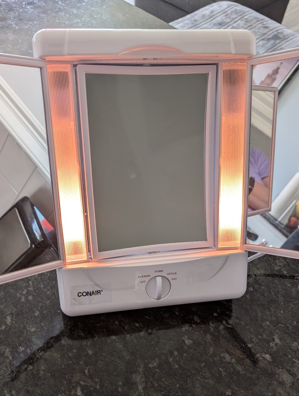 Lighted Trifold Makeup Mirror - White 90s